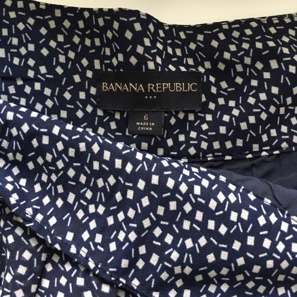 Sale! ๐ Banana Republic / Flowy Skirt w/ Pockets! - Picture 4 of 5
