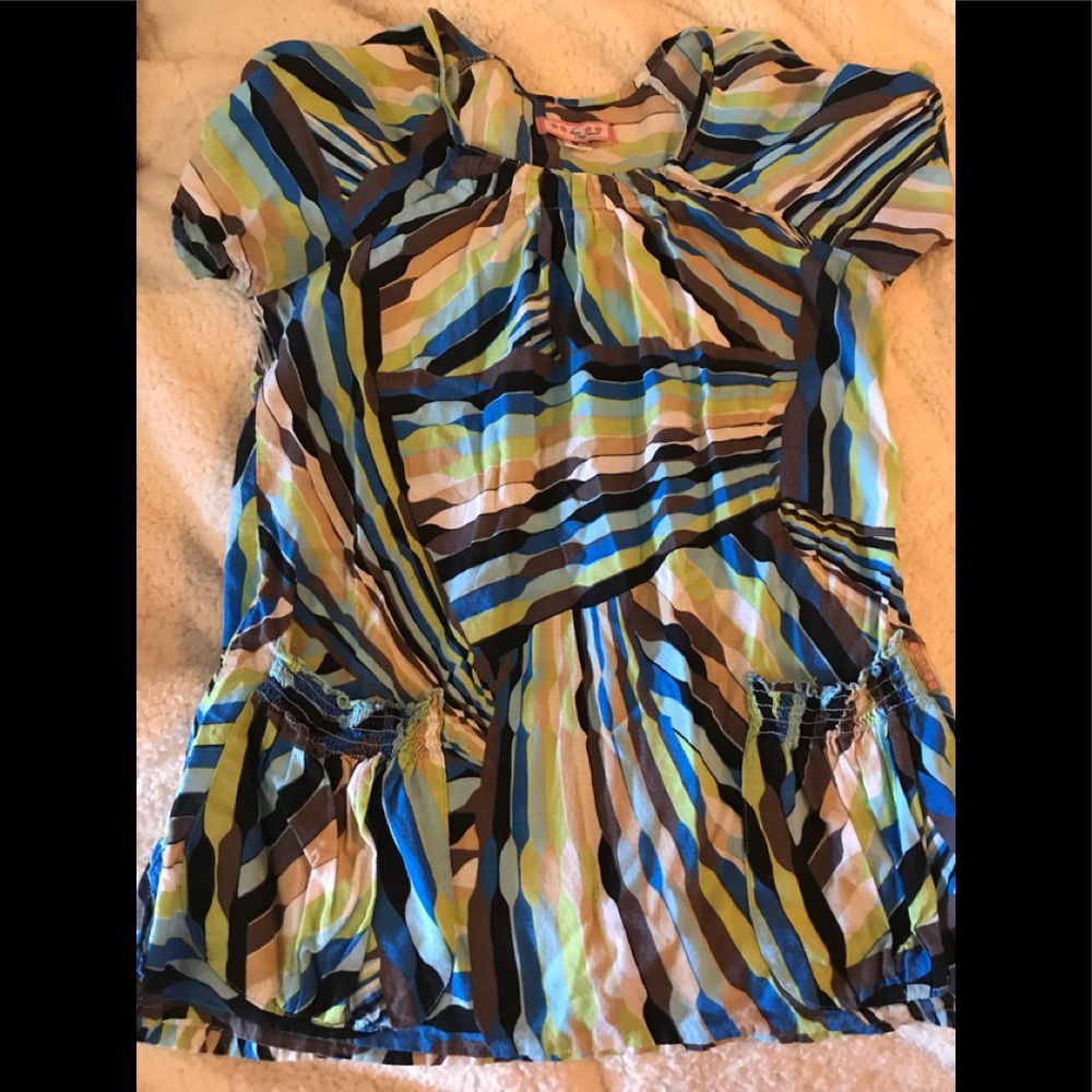 Koi scrub top with front pockets