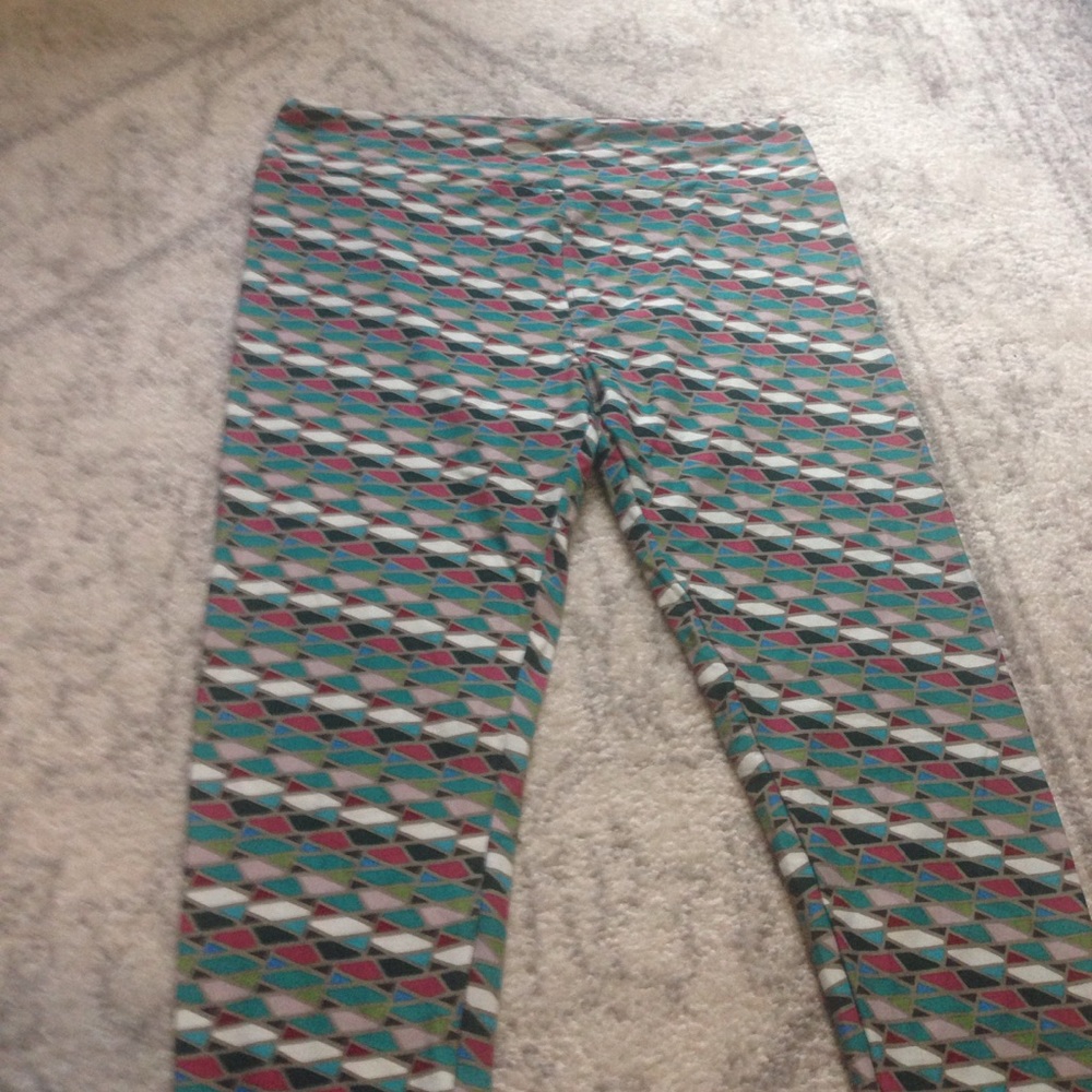 Lularoe Tall & Curvy Geometric Leggings NWOT!
