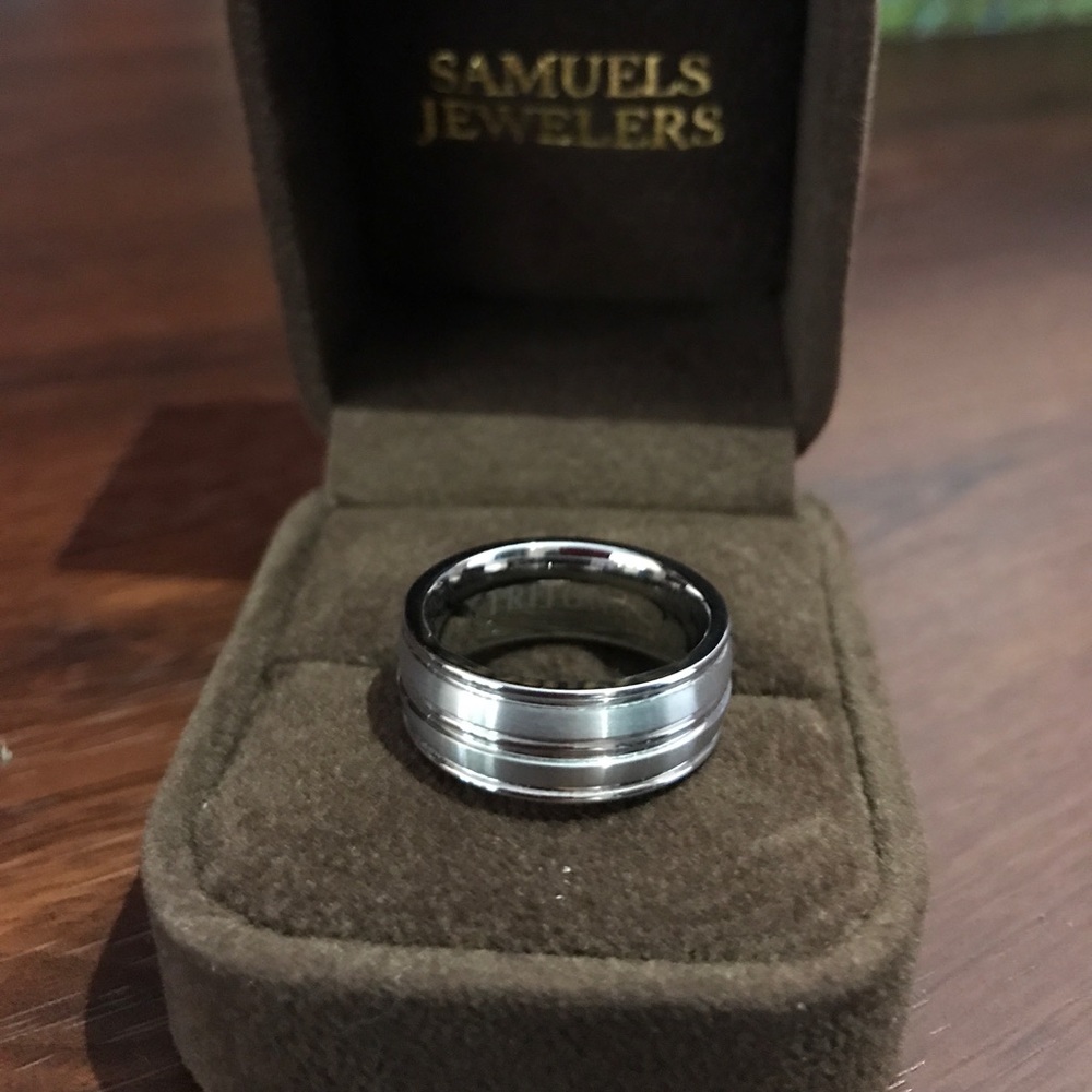 Men’s ring