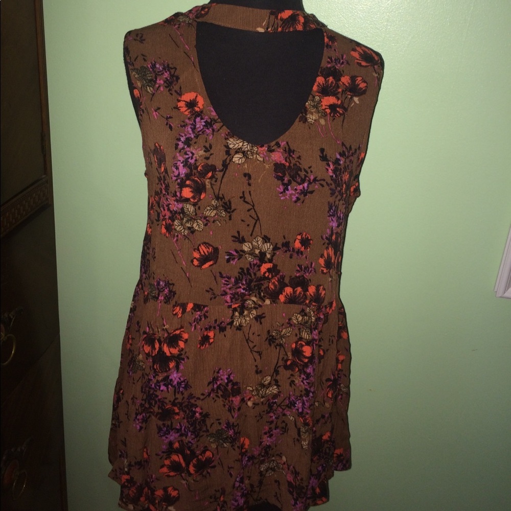 Super cute choker tank
