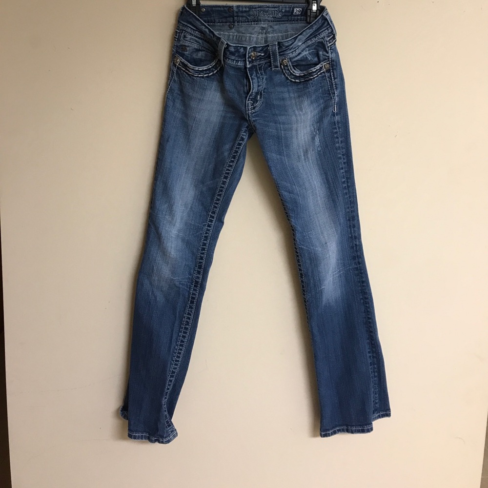 Selling a pair of Miss Me Jeans