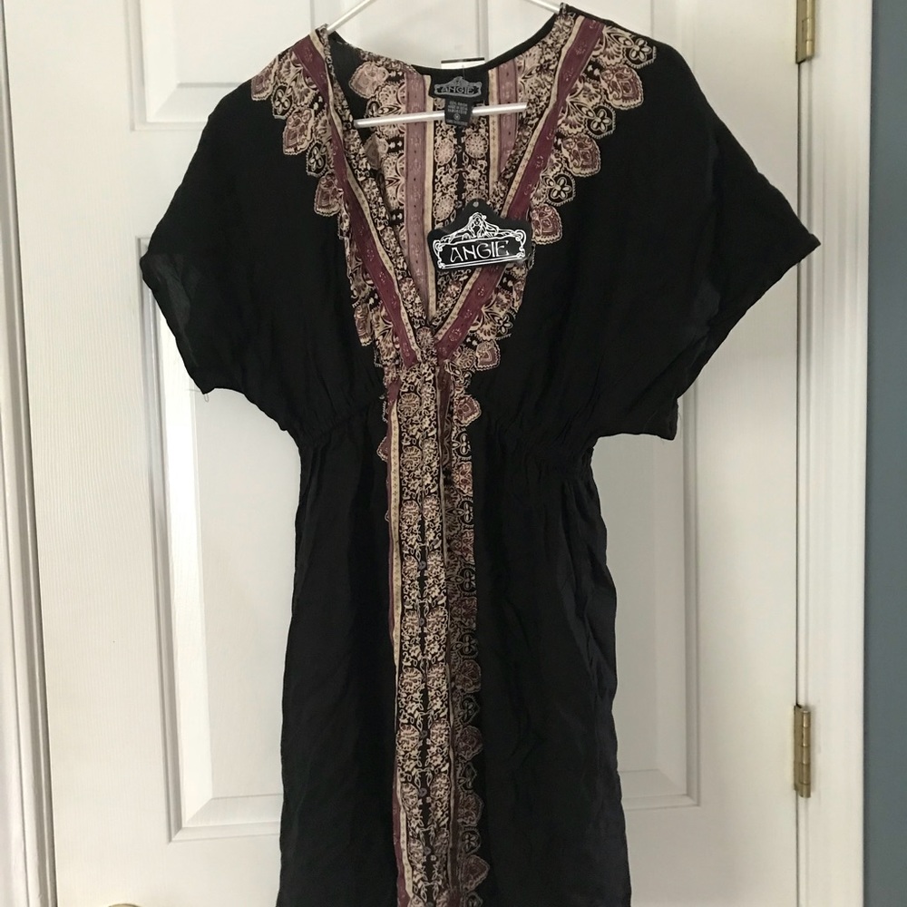 Black & middle designed dress/ shirt