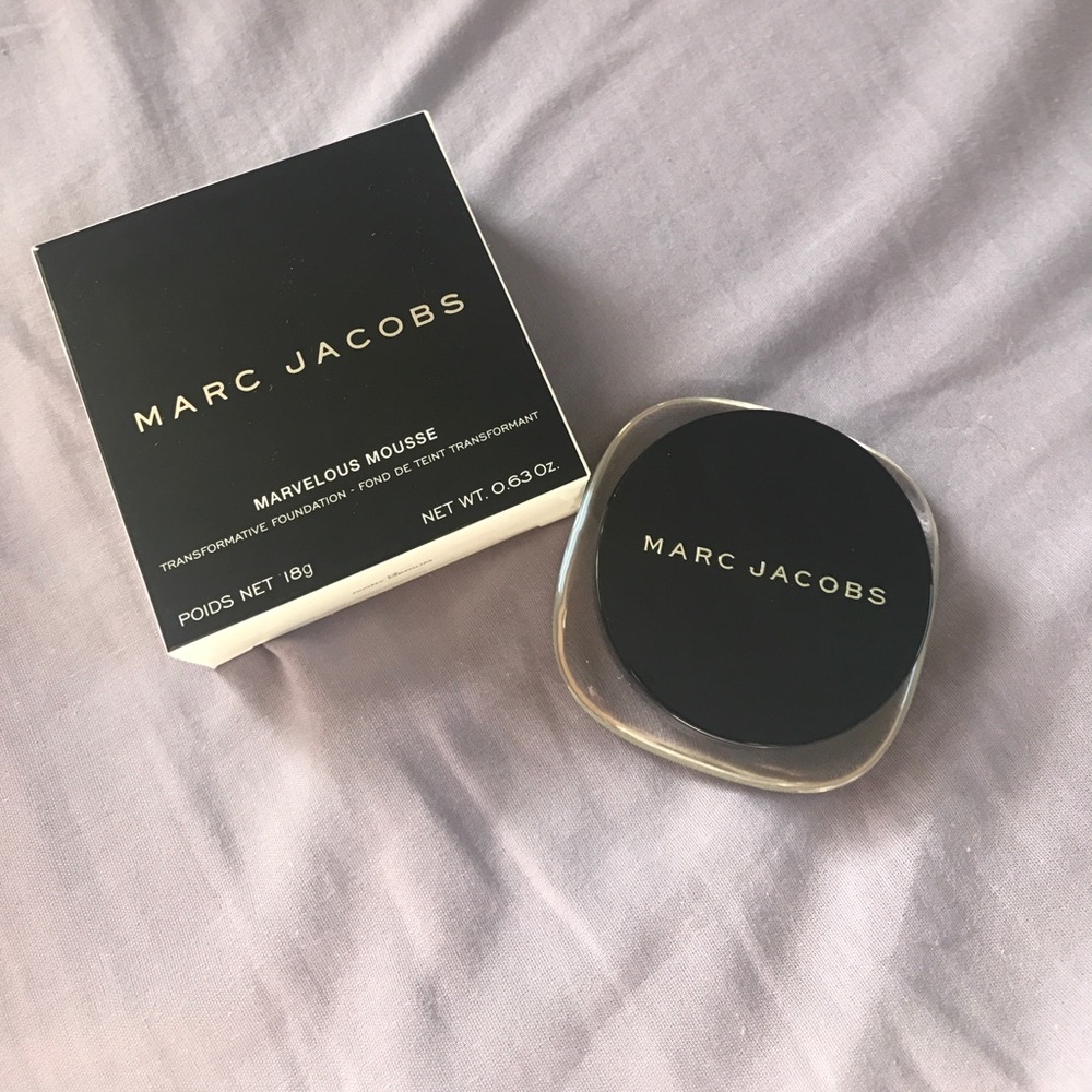 Marc Jacobs Marvelous Mousse in shade 14 ivory med