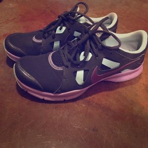 Light purple and sky blue nike shoe size 7.5