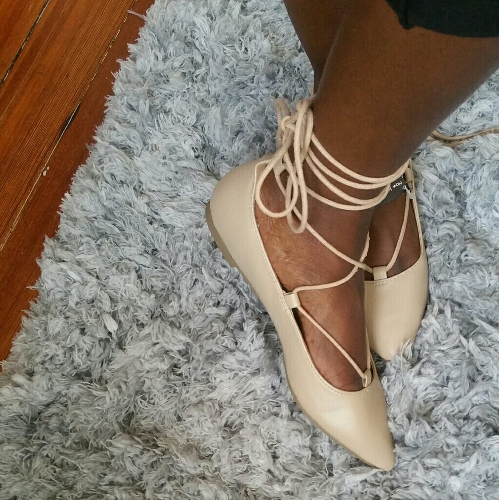 Shoes - Picture 3 of 4