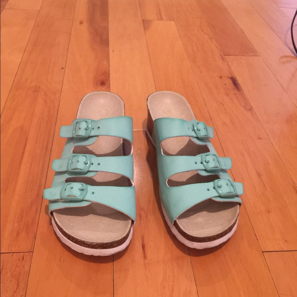 CHASE&Chloe .Comfy wedges