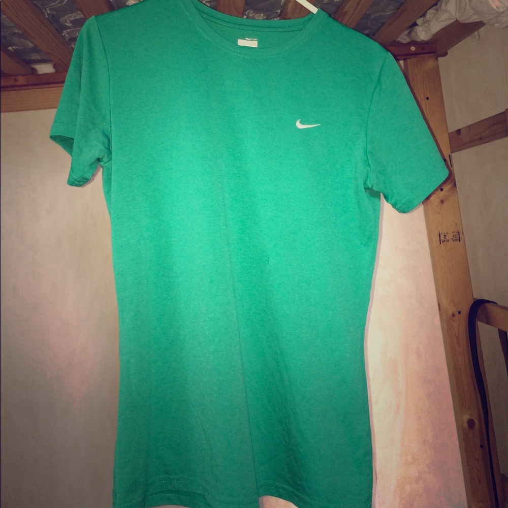Green Nike Dry-Fit Tee Size Medium