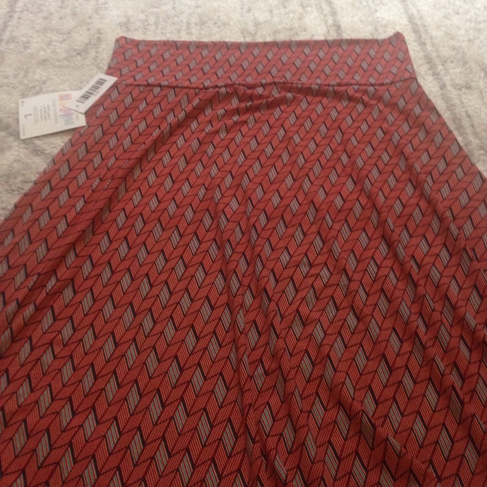 New with Tags Lularoe Large Arrow Azure Skirt