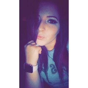 Meet your Posher, Maddie