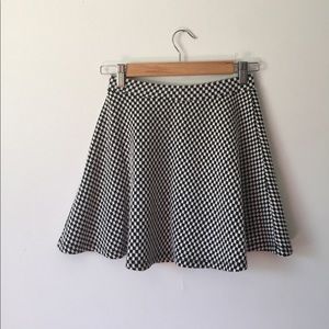 Black and white houndstooth bell skirt