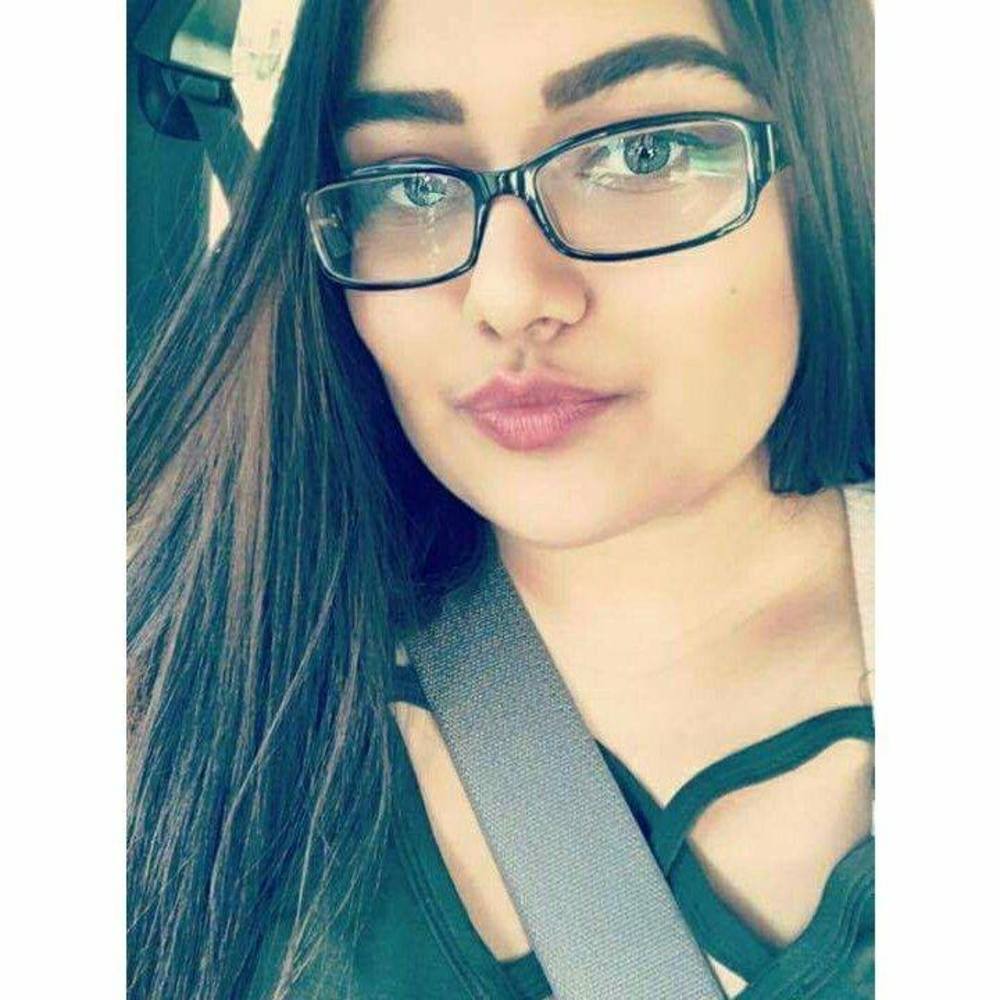 Meet your Posher, Marie