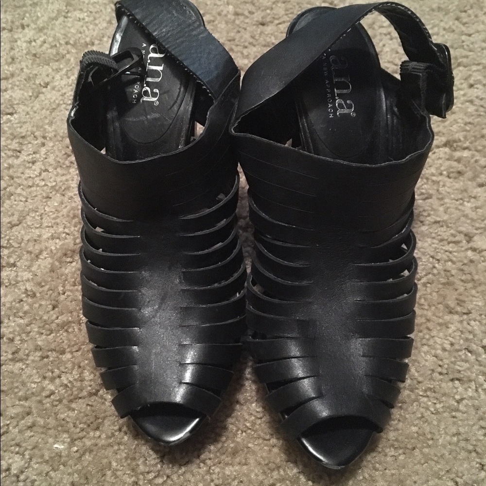 Black peep toe heels.