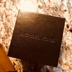 Michael Kors watch box