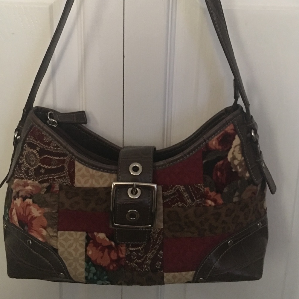 🔵 “Relic” by Fossil Shoulder Bag