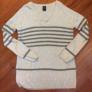 GAP Sweater