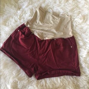 MATERNITY TWILL SHORTS // CRANBERRY
