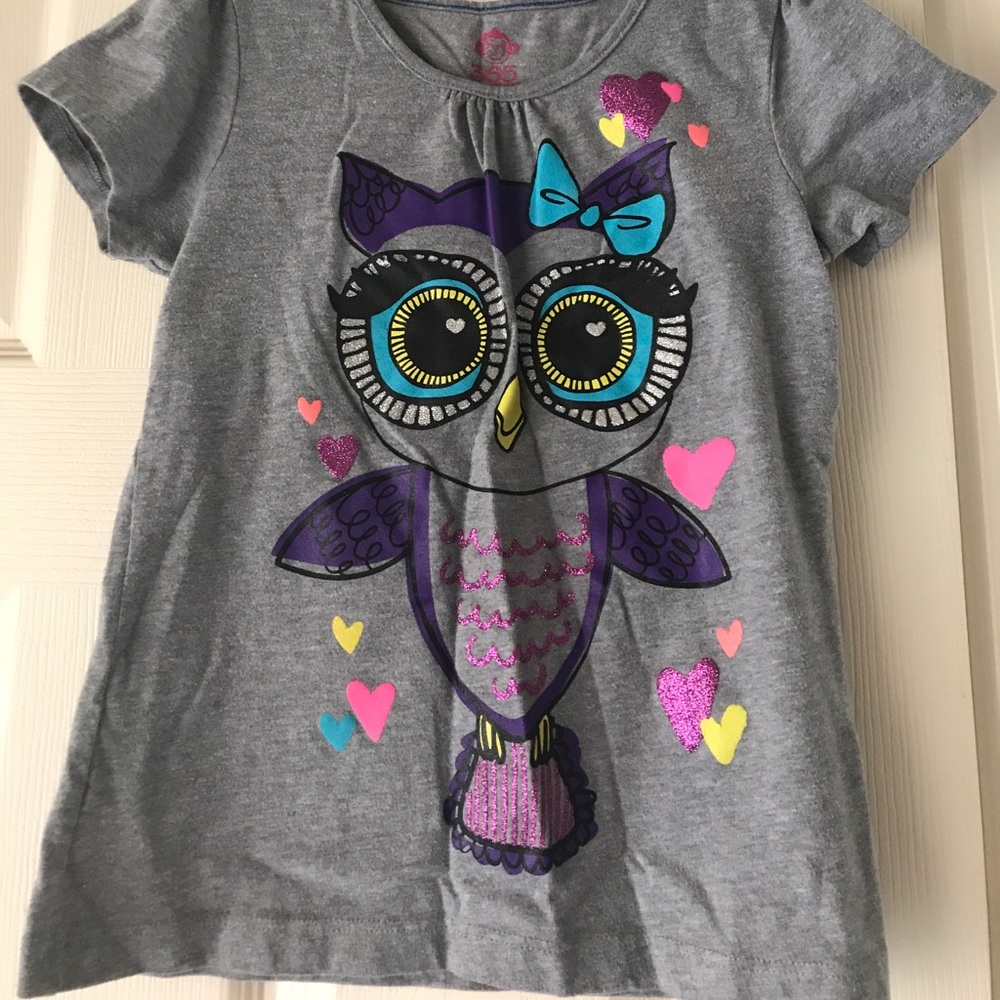 Cute girls T-shirt. Size 7