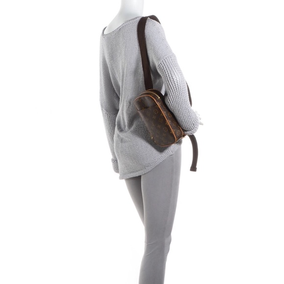 Louis Vuitton Handbags - Authentic Louis Vuitton Mono Pochette Gange