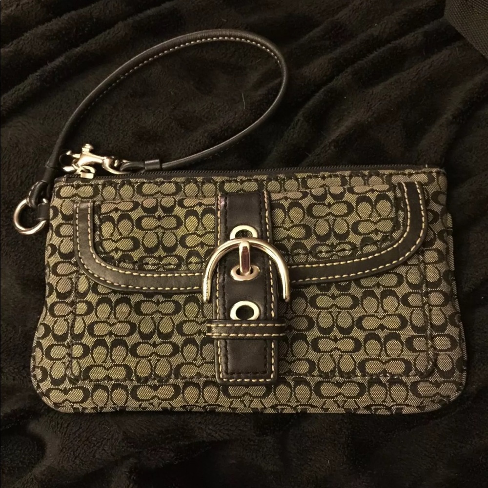 Coach Wristlet - Picture 1 of 3
