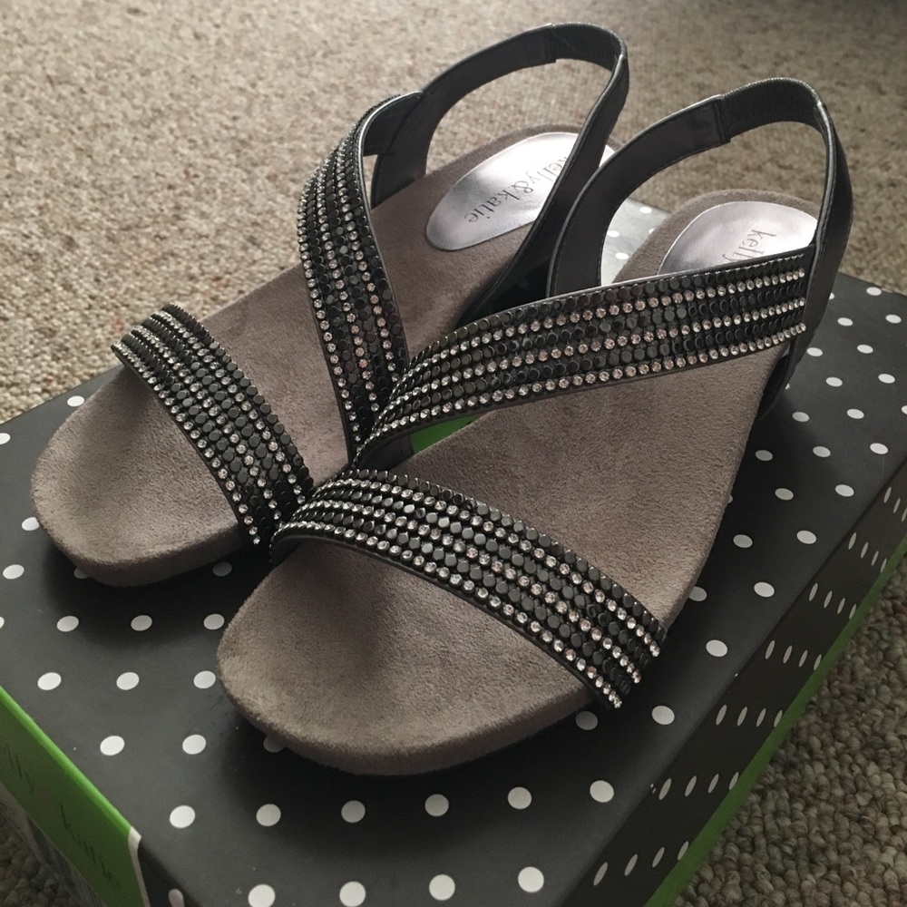 6.5 Silver Kelly & Katie wedges w rhinestones