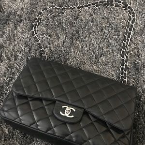 Jumbo chanel double flap bag