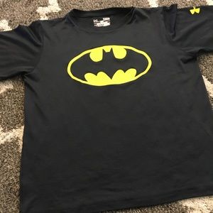 Boys Under Armour shirt- Youth Large (Loose-Fit)