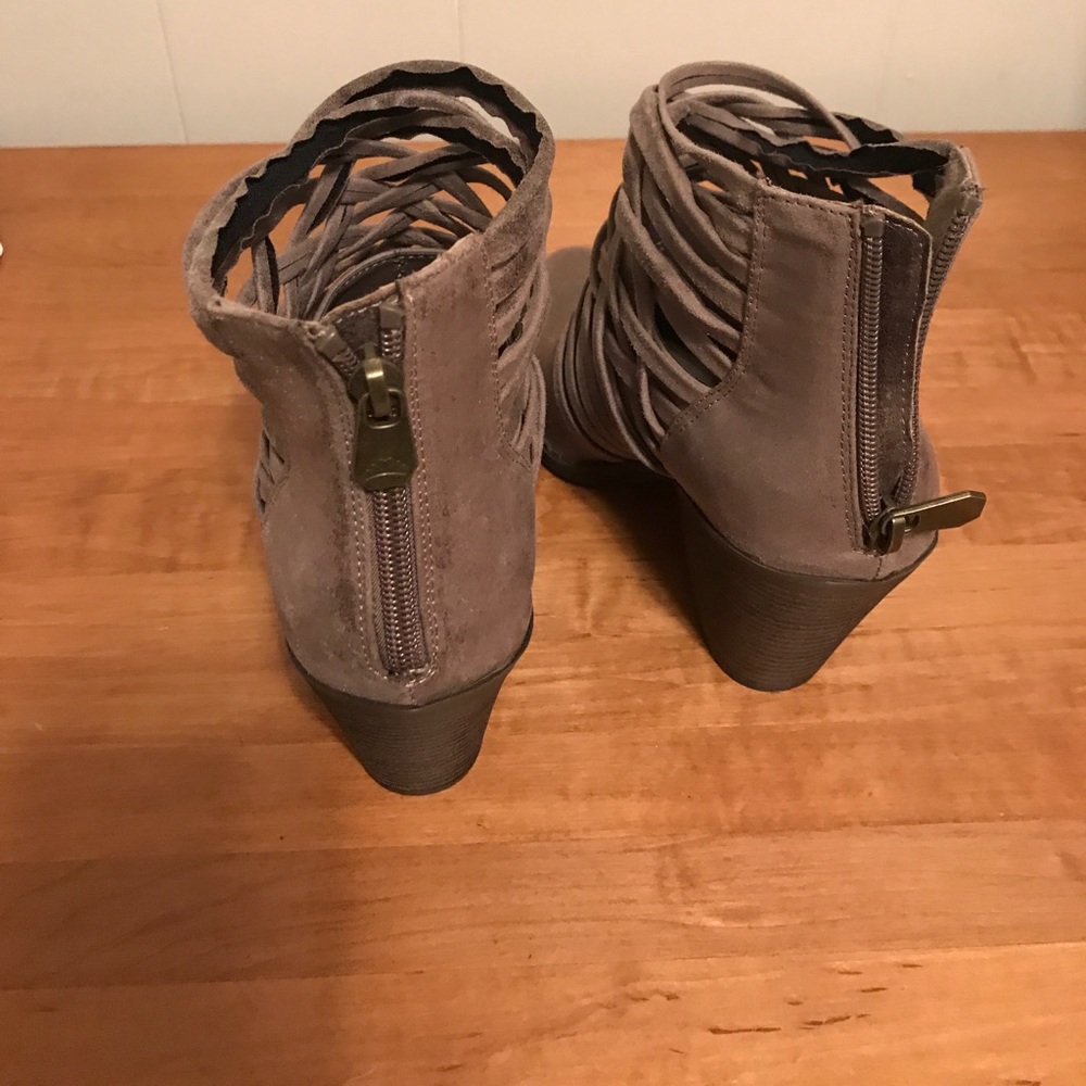 Fergallisous 7.5 booties
