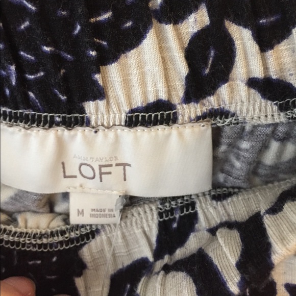 LOFT Skirt - Picture 3 of 3