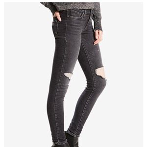 Levi Skinny Jeans - Women’s Size 28