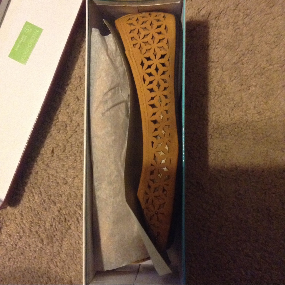 Tan Flats