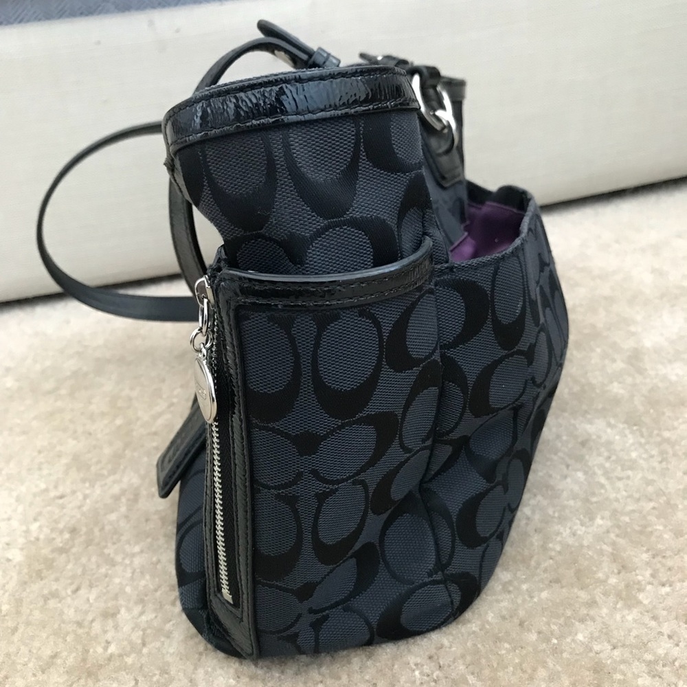 Black Coach handbag - Picture 6 of 7