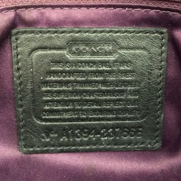 Black Coach handbag - Picture 5 of 7