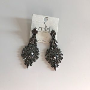 Gray Crystal Earrings