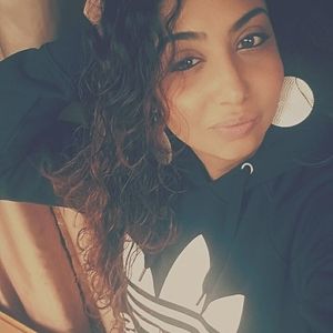 Meet your Posher, Stacy