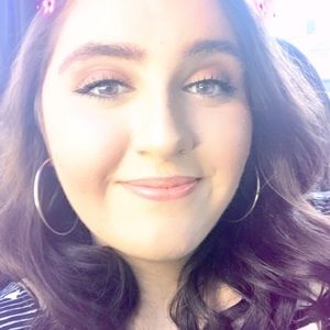 Meet your Posher, Leva