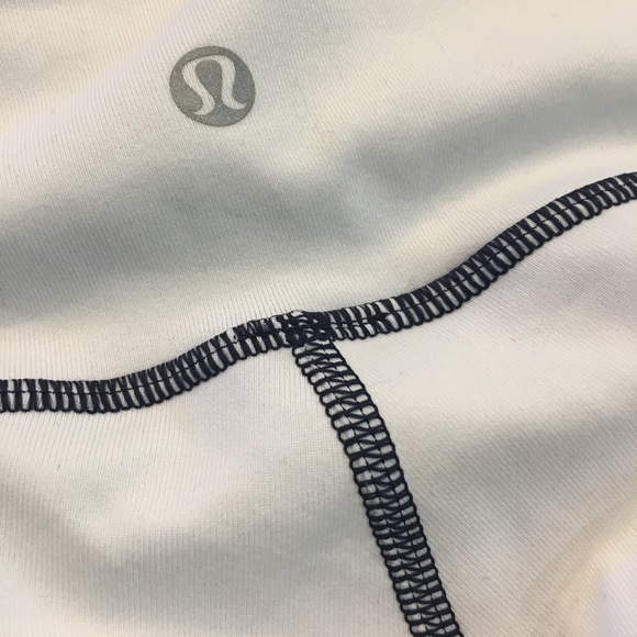 Lululemon Crops- Size 8 - Picture 4 of 5