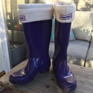 HUNTER Original Kids Gloss Rain Boots + Boot Socks