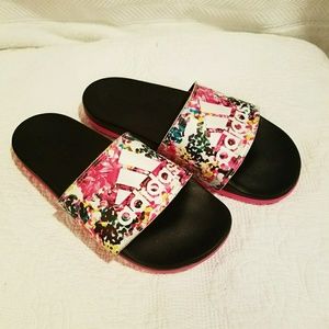 Flower Adidas Adillette