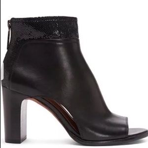 New Donald Pliner Raie Leather Bootie Sz 6