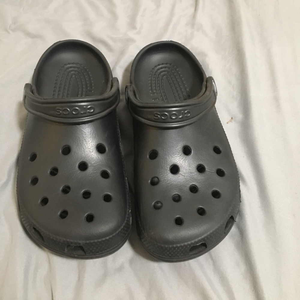 black crocs