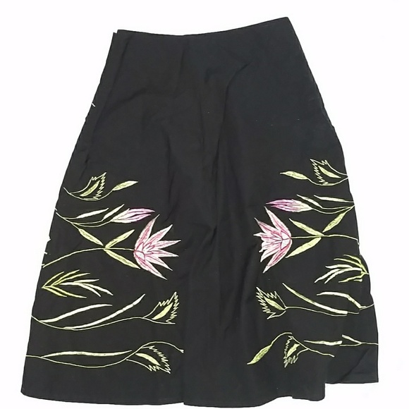 Floral skirt - Picture 2 of 5