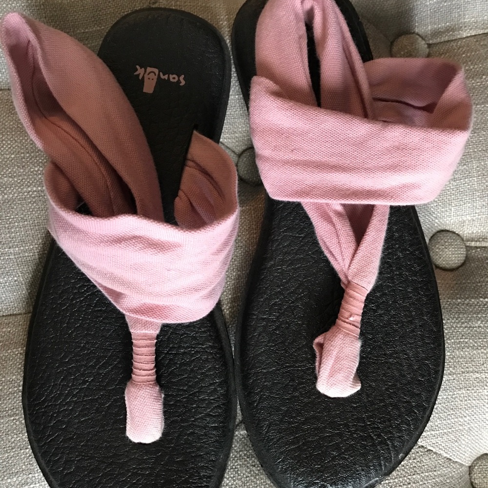 Sanuk 7