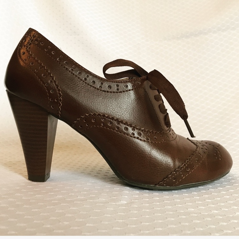 AMERICAN EAGLE Oxford Shootie