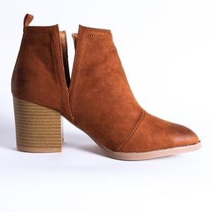 Qupid Brown Heeled Ankle Booties