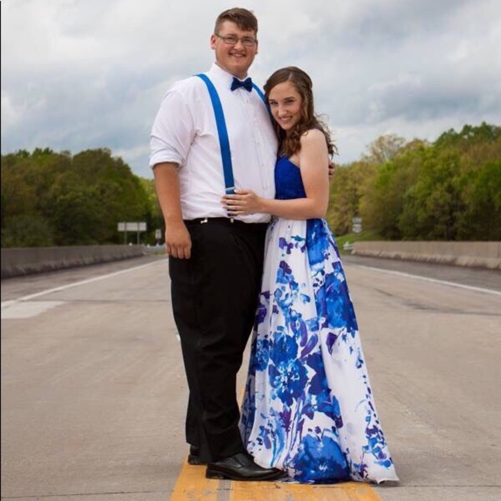 Size 7, prom dress