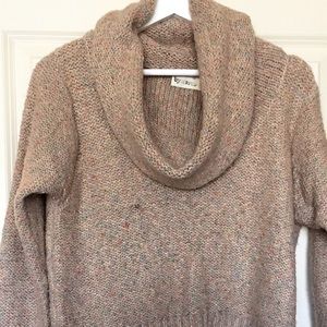 ❄️SALE❄️ Urban Outfitters Blush Cowl Neck