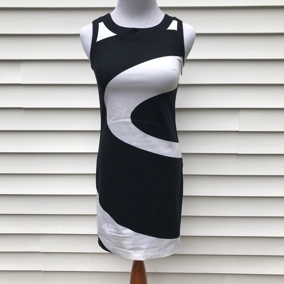 Swirly open back keyhole black white sheath dress - Picture 3 of 8