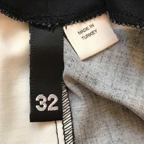 Swirly open back keyhole black white sheath dress - Picture 7 of 8