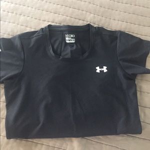 Black Under Armour tee